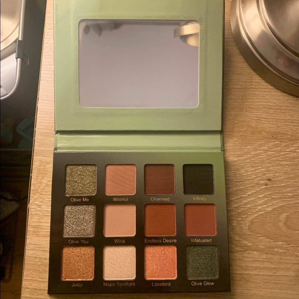 Violet Voss Olive You Forever Eyeshadow Palette
